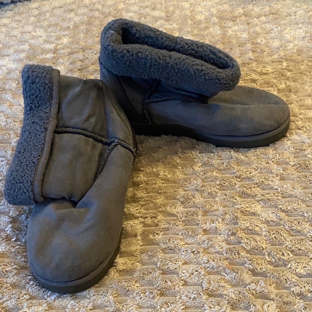 Airwalk Gray Sherpa-Lined Slip-On Ankle Boots